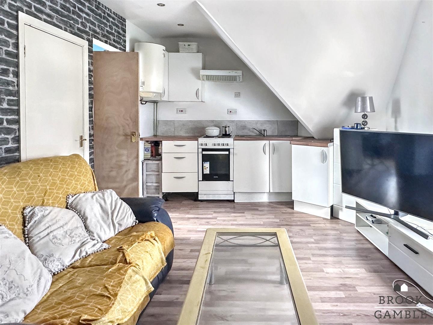 4 Bedroom House. Susans Road in Eastbourne,  3